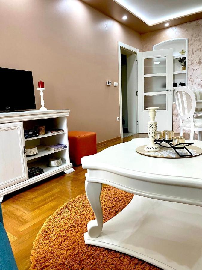 Apartman Diana Sremska Mitrovica Exterior photo